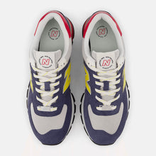 Cargar imagen en el visor de la galería, Zapatillas para Hombre NEW BALANCE HERITAGE 574 MUL
