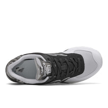 Cargar imagen en el visor de la galería, Zapatillas para Hombre NEW BALANCE HERITAGE 574 NGRO
