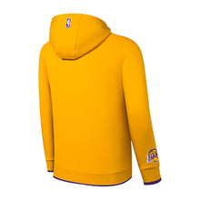 Cargar imagen en el visor de la galería, Polera para Hombre NBA SIN ZIP ABRIGO BASIC PRIMARY LOGO NBA YEL
