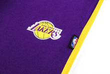 Cargar imagen en el visor de la galería, Jogger para Hombre NBA FLEECE PANTALON LARGO NBA PRIMARY LOGO BASIC PUR
