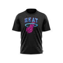 Cargar imagen en el visor de la galería, Polo para Hombre NBA CLASSIC CAMISETA GRAPHIC CAMO LOGO NBA BLK4

