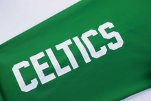 Cargar imagen en el visor de la galería, Casaca para Hombre NBA LIGHT NBA COLOR BLOCK PRIMARY LOGO WINDRUNNER GRN
