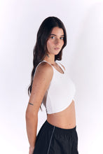 Cargar imagen en el visor de la galería, Top para Mujer NAKED TOP IRREGULAR TOP HUE
