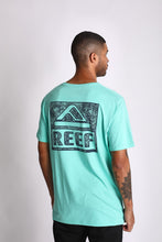 Cargar imagen en el visor de la galería, Polo para Hombre REEF CLASSIC REEF WELLIE TEE ELCGR
