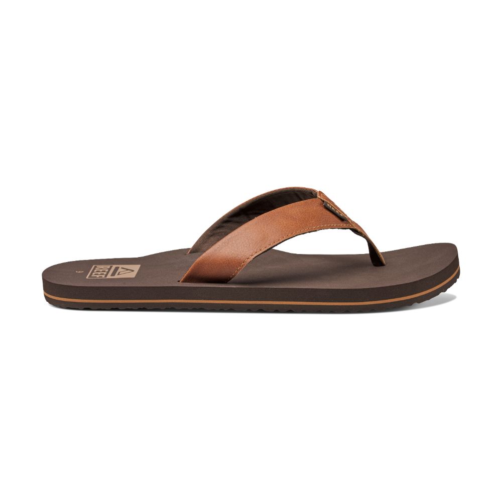 Sandalias REEF Twinpin marrones, vista puestas