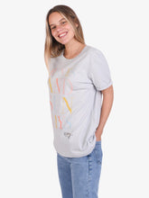 Cargar imagen en el visor de la galería, Polo para Mujer ROXY CLASSIC CRYSTAL VISIONS TEE GRCL
