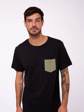 Cargar imagen en el visor de la galería, Polo Dunkelvolk BASIC SIMPLE CONTRAST POCKET TEE BLK
