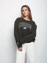 Cargar imagen en el visor de la galería, Polera para Mujer DVK SIN ZIP CUSCO FLEECE VRD
