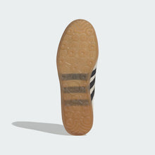 Cargar imagen en el visor de la galería, Zapatillas ADIDAS GAZELLE JS2660 Beige

