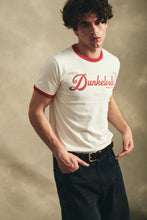 Cargar imagen en el visor de la galería, Polo para Hombre DUNKELVOLK GRAPHIC RINGER DUNK NAT
