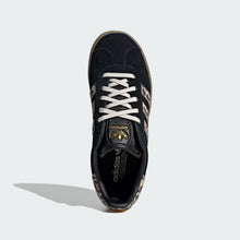 Cargar imagen en el visor de la galería, Zapatillas ADIDAS GAZELLE JQ7114-W Negro
