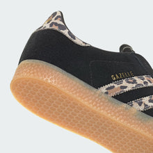 Cargar imagen en el visor de la galería, Zapatillas ADIDAS GAZELLE JQ7114-W Negro
