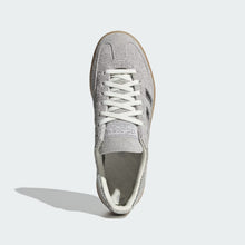 Cargar imagen en el visor de la galería, Zapatillas ADIDAS HANDBALL SPEZIAL HQ0267 Gris
