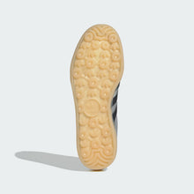 Cargar imagen en el visor de la galería, Zapatillas ADIDAS GAZELLE INDOOR HP7215 Plateado
