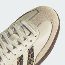 Cargar imagen en el visor de la galería, Zapatillas ADIDAS SAMBA JQ5874 Beige
