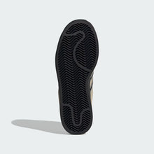 Cargar imagen en el visor de la galería, Zapatillas ADIDAS SUPERSTAR JR4234 Beige
