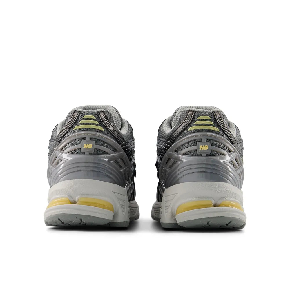 Zapatillas NEW BALANCE 1906 U19064S0-M Gris