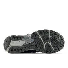 Cargar imagen en el visor de la galería, Zapatillas NEW BALANCE 1906 U190688T-M Azul
