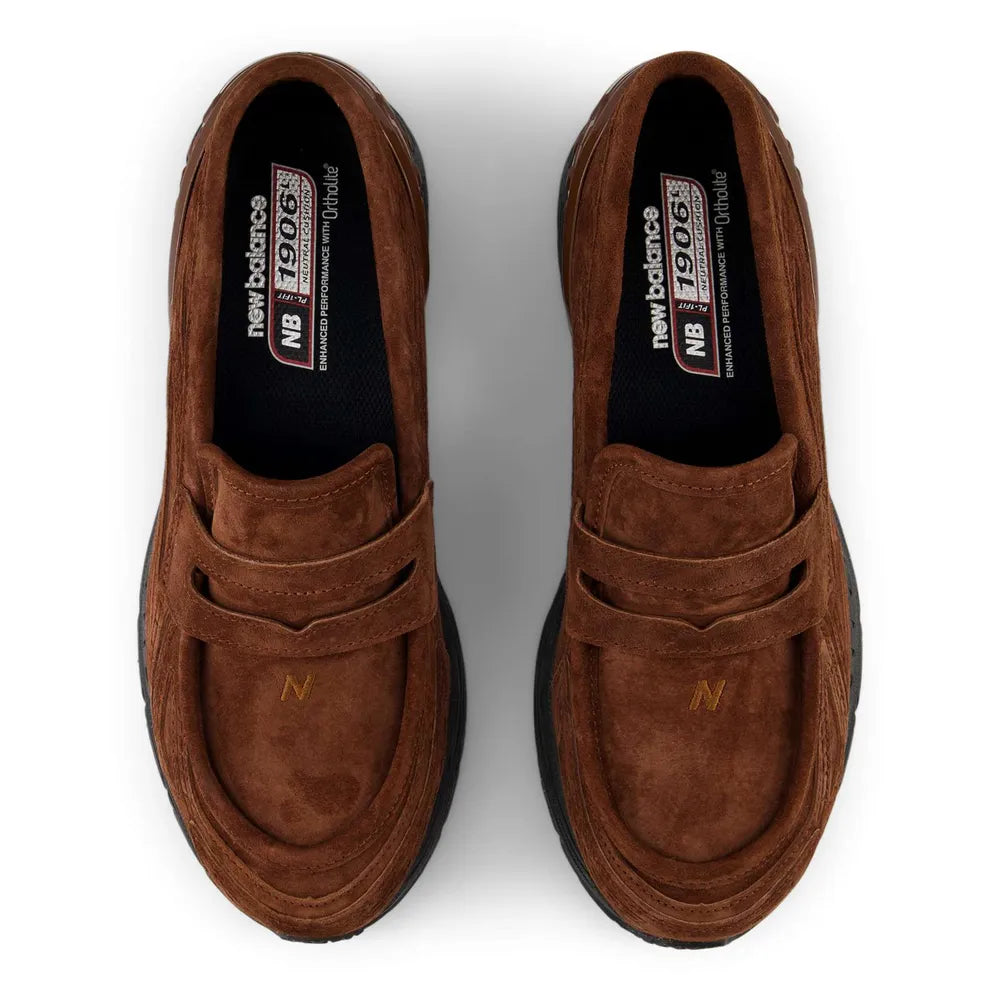 Zapatillas NEW BALANCE 1906 Loafer marrones, vista frontal
