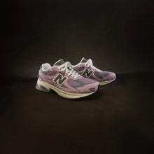 Cargar imagen en el visor de la galería, Zapatillas NEW BALANCE 2010 U2010WCC Morado
