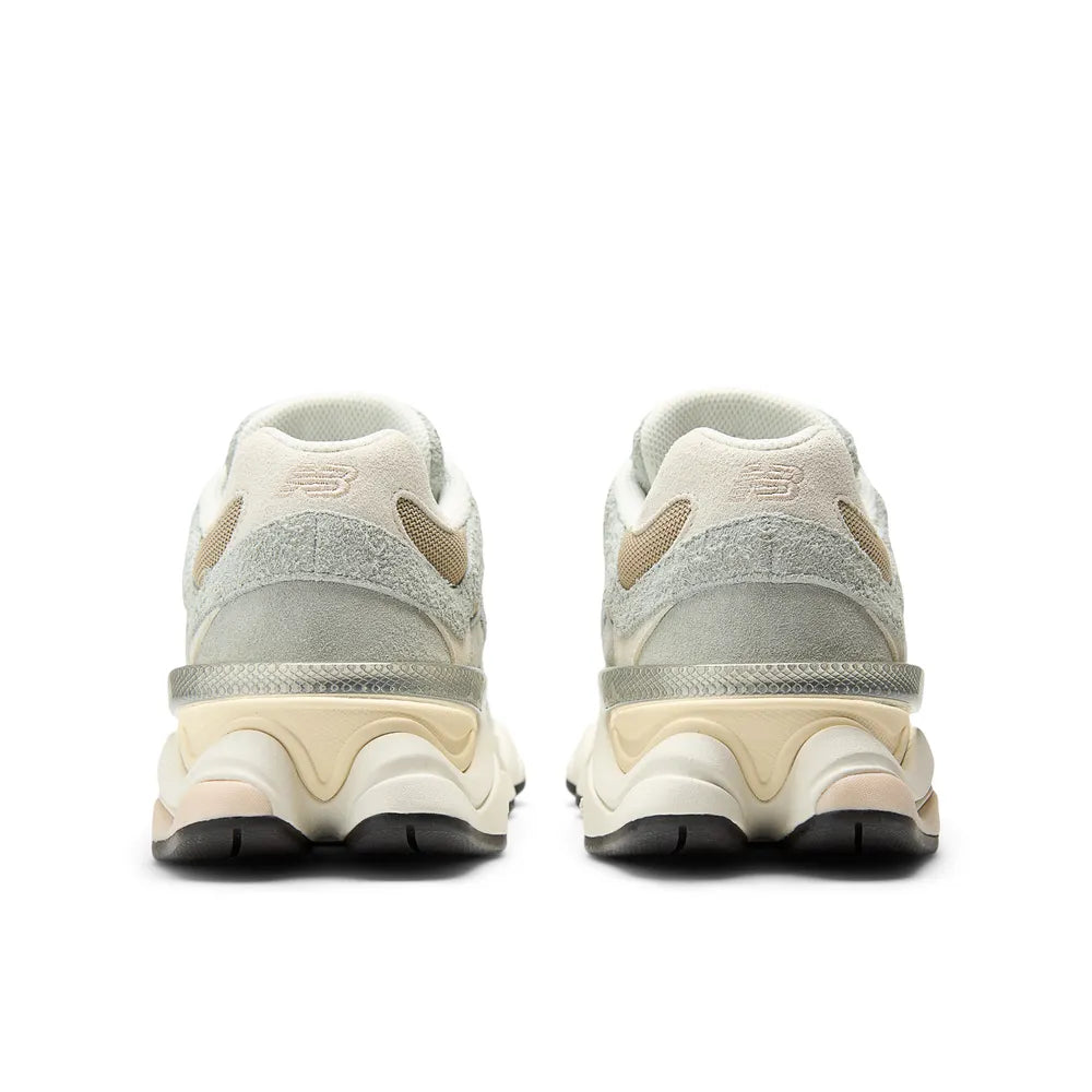 Zapatillas NEW BALANCE 9060 U9060440-M Gris