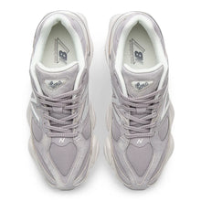 Cargar imagen en el visor de la galería, Zapatillas NEW BALANCE 9060 U906087O-M Gris
