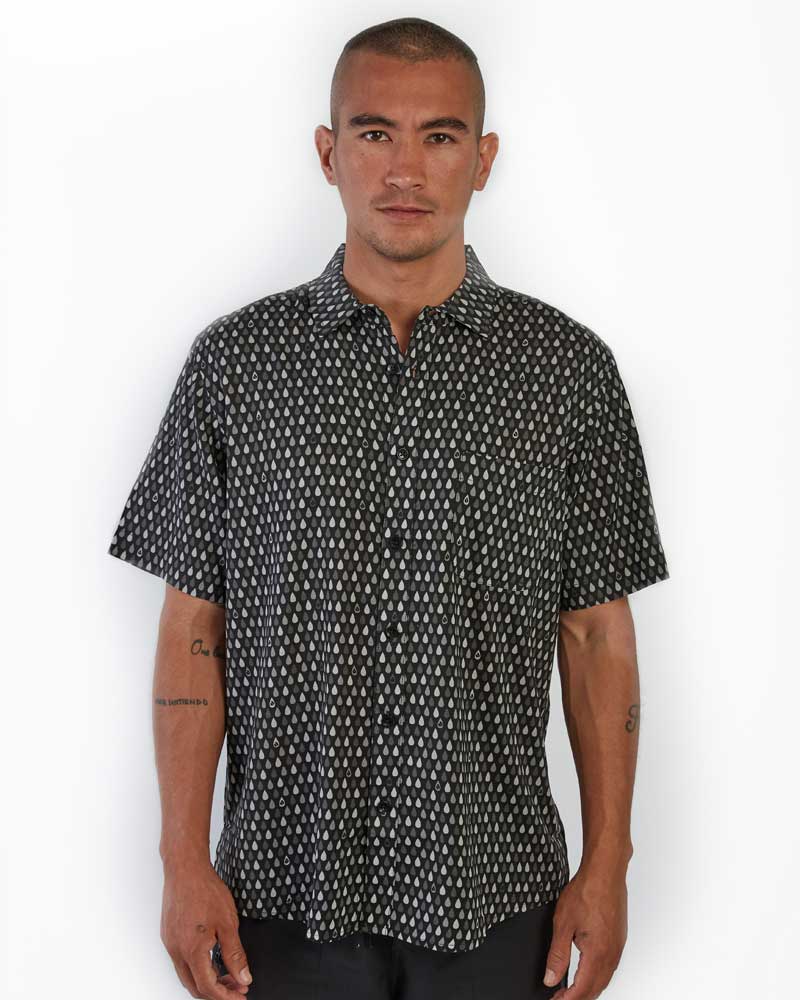 Camisa para Hombre Dunkelvolk SHIRT SS WORLD SHIRT NEG