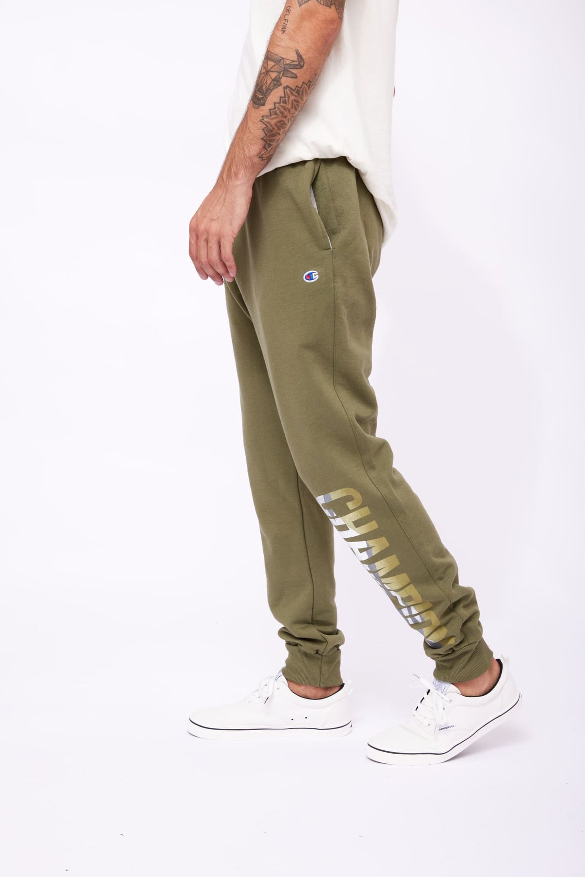 Jogger para Hombre CHAMPION GF22H586C2A POWERBLEND GRAPHIC JOGGER 9AX