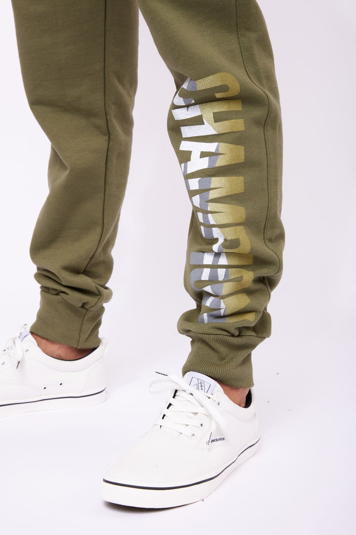 Jogger para Hombre CHAMPION GF22H586C2A POWERBLEND GRAPHIC JOGGER 9AX