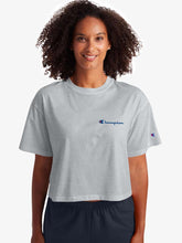 Cargar imagen en el visor de la galería, Polo para Mujer CHAMPION W5950G586160 THE CROPPED TEE - GRAPHIC 023
